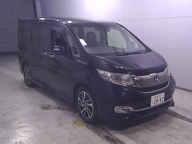 10325 Honda Step wagon RP3 2017 г. (Honda Tokyo)